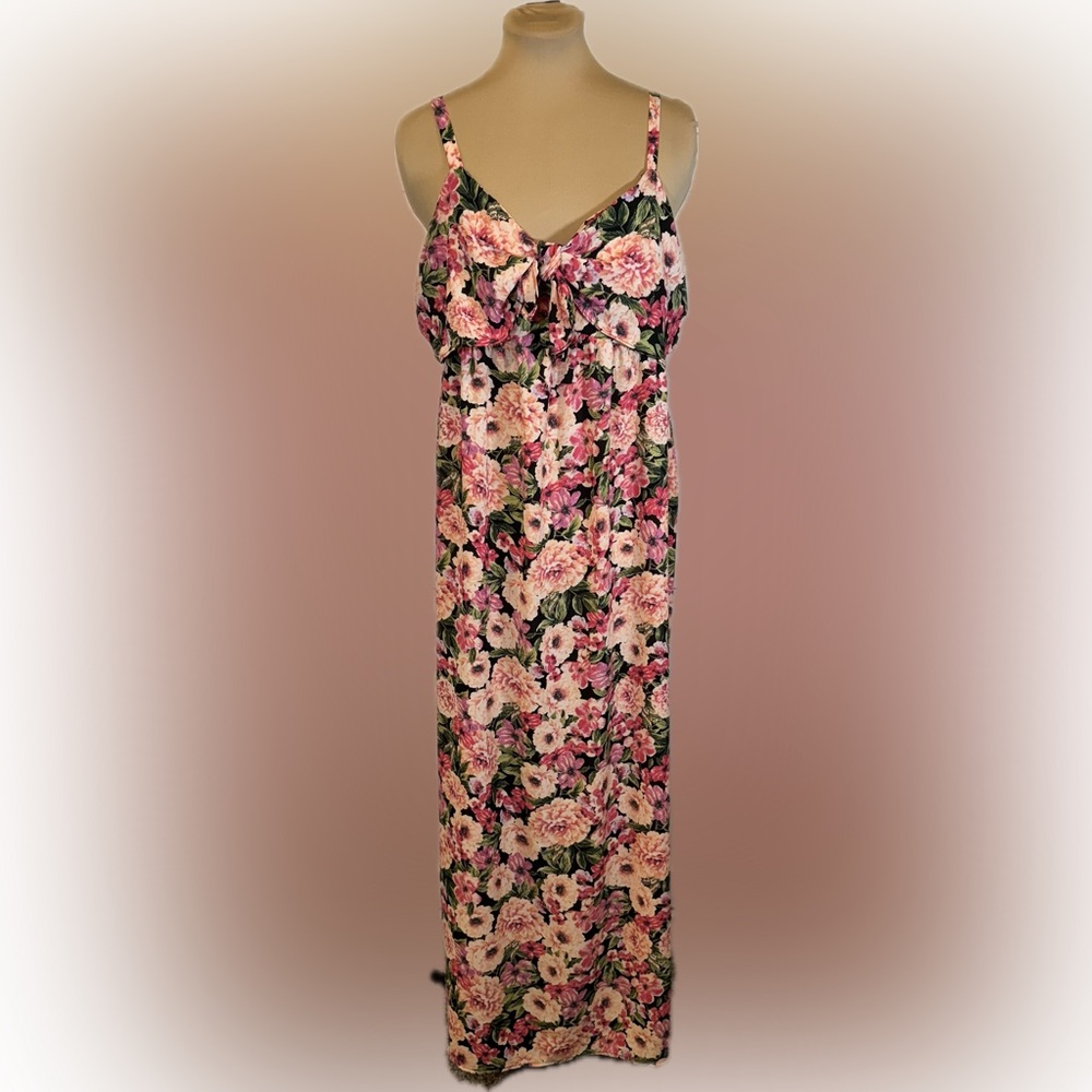 NWT Ophelia Roe Flowy Floral Maxi Dress